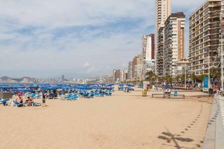 Playa Levante Vistas Al Mar 貝尼多姆 外观 照片